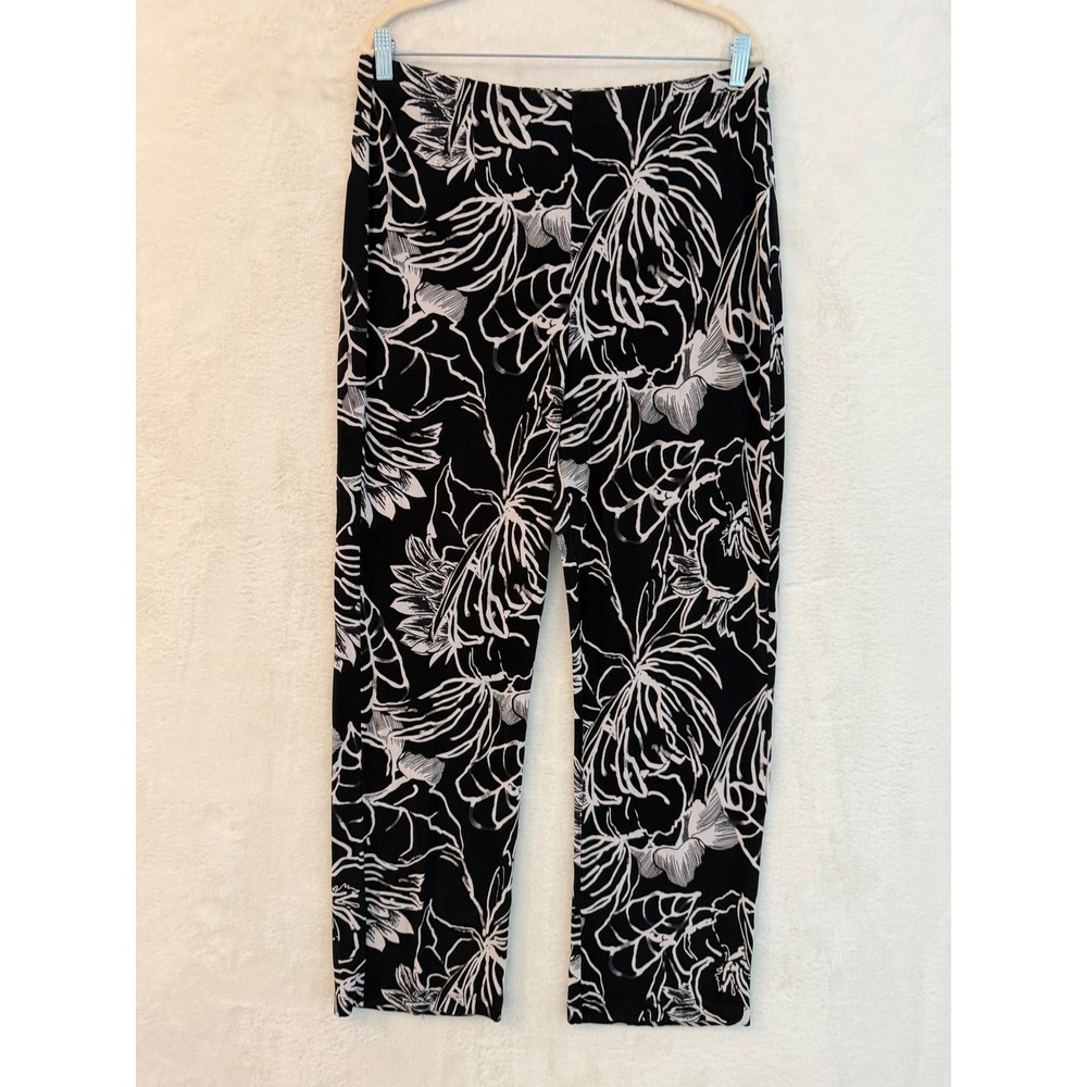 Chicos Travelers Black White Floral Straight Leg Pull On Pants Size 2 Large